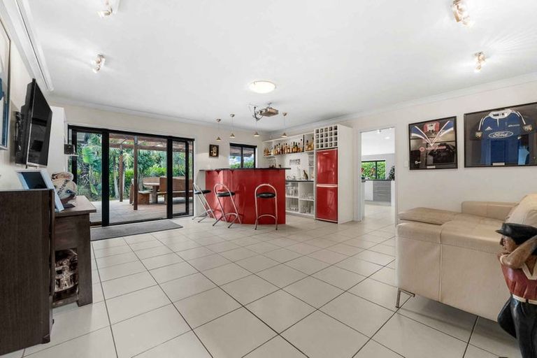 Photo of property in 1093 Glenbrook Road, Glenbrook, Waiuku, 2681