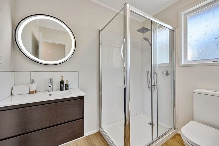 Photo of property in 29 Leaver Place, Weymouth, Auckland, 2103