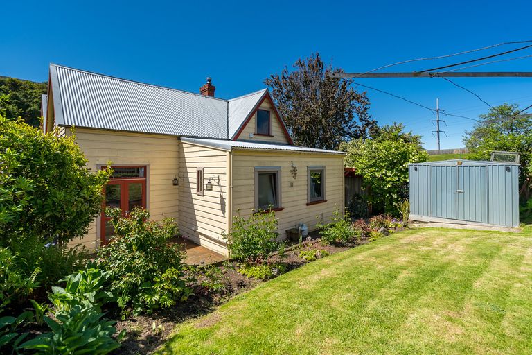 Photo of property in 128 Glen Road, The Glen, Dunedin, 9011