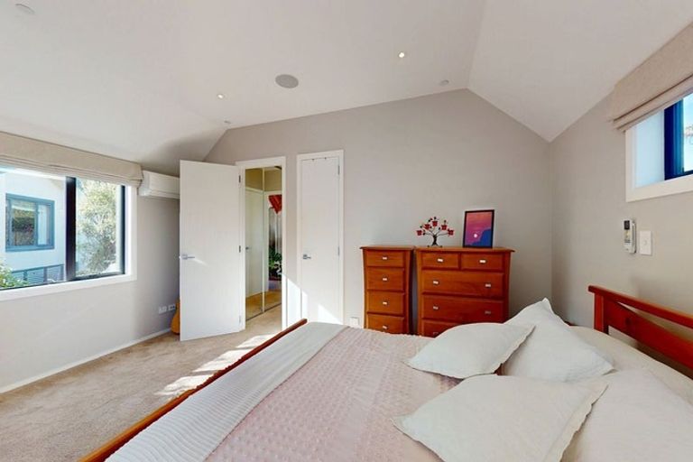 Photo of property in 221c Karori Road, Karori, Wellington, 6012