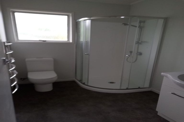 Photo of property in 33 Cotswold Lane, Mount Wellington, Auckland, 1060