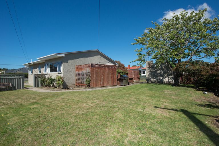 Photo of property in 1 Dunbar Place, Mosgiel, 9024