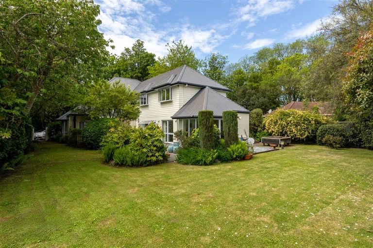 Photo of property in 12 Cephas Close, Sockburn, Christchurch, 8042