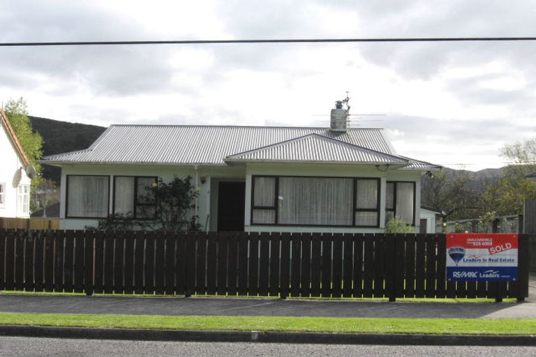 Photo of property in 4 Judd Crescent, Naenae, Lower Hutt, 5011