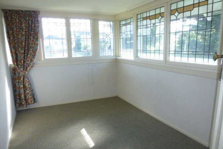 Photo of property in 34 Straven Road, Riccarton, Christchurch, 8011