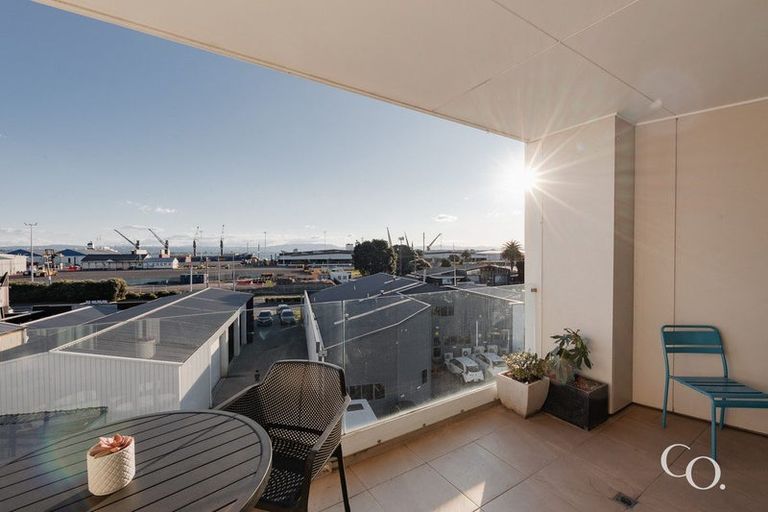 Photo of property in Algarve Apartments, 315/332 Maunganui Road, Mount Maunganui, 3116