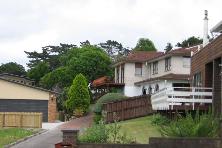 Photo of property in 32 Francis Curtis Avenue, Blockhouse Bay, Auckland, 0600