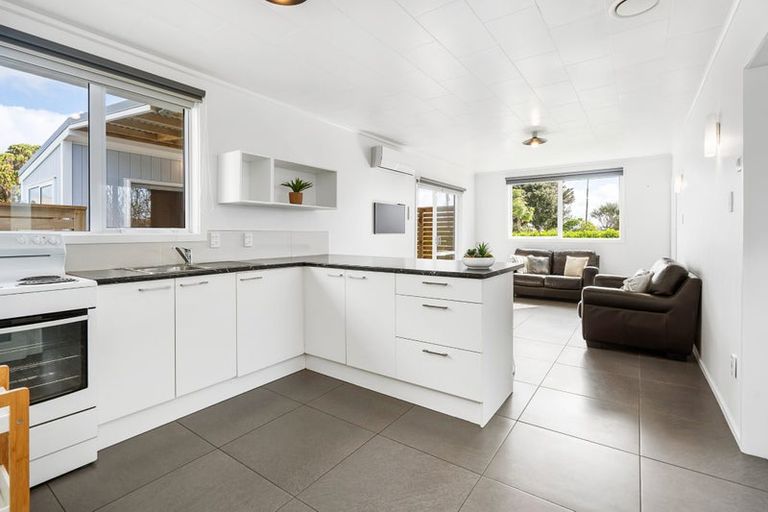 Photo of property in 16 Argyle Street, Waipu, 0510