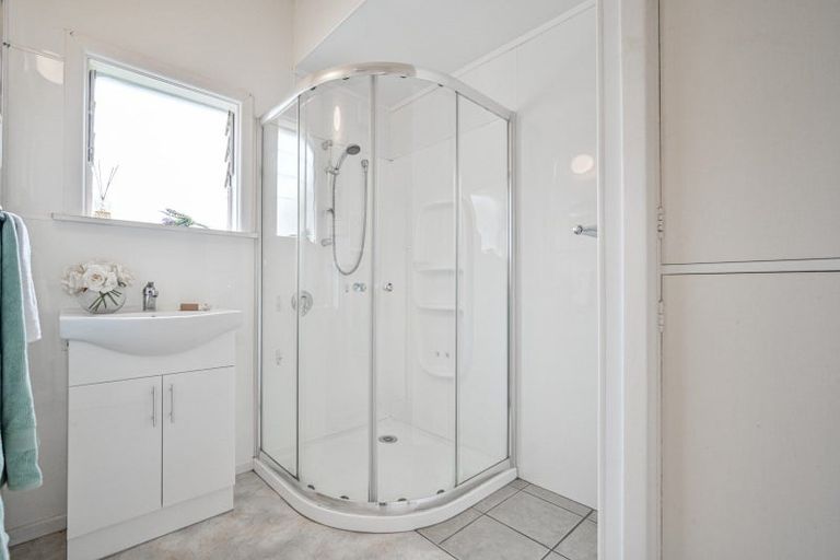 Photo of property in 813 Lawrence Street, Akina, Hastings, 4122