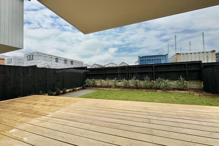 Photo of property in 40 Farranfore Road, Opaheke, 2113