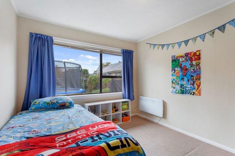 Photo of property in 16 Bassett Street, Burwood, Christchurch, 8083