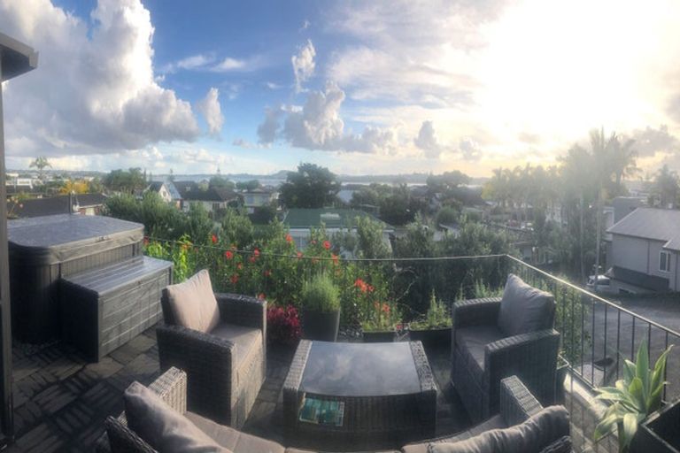 Photo of property in 3/64 Hattaway Avenue, Bucklands Beach, Auckland, 2012