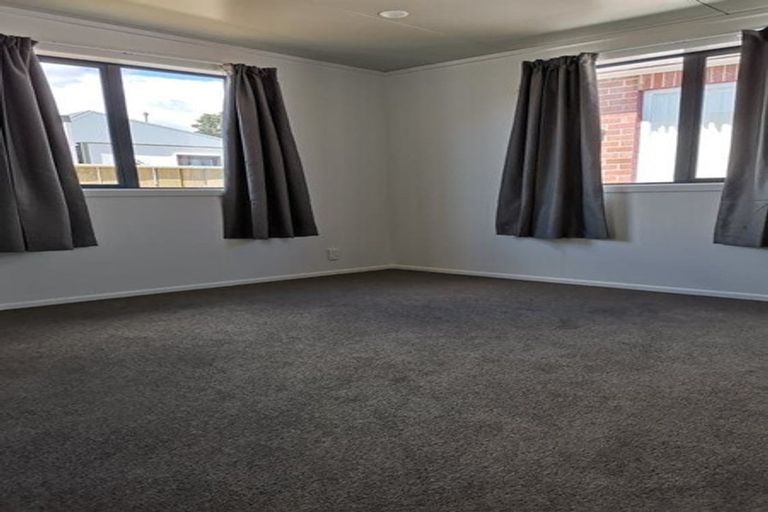 Photo of property in 11 Pilcher Crescent, Naenae, Lower Hutt, 5011