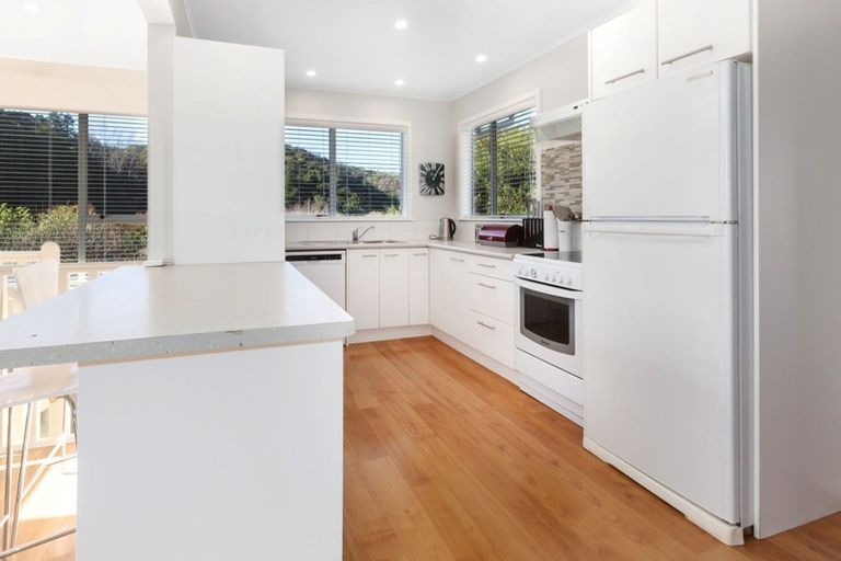 Photo of property in 6 Charthouse Lane, Whitby, Porirua, 5024