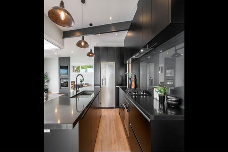 Photo of property in 1 Fourteenth Avenue, Tauranga South, Tauranga, 3112