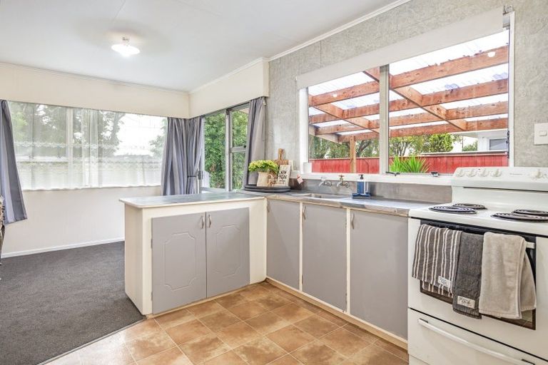 Photo of property in 1 Cavendish Crescent, Awapuni, Palmerston North, 4412