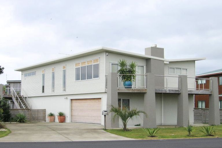 Photo of property in 225 Omaha Drive, Omaha, 0986