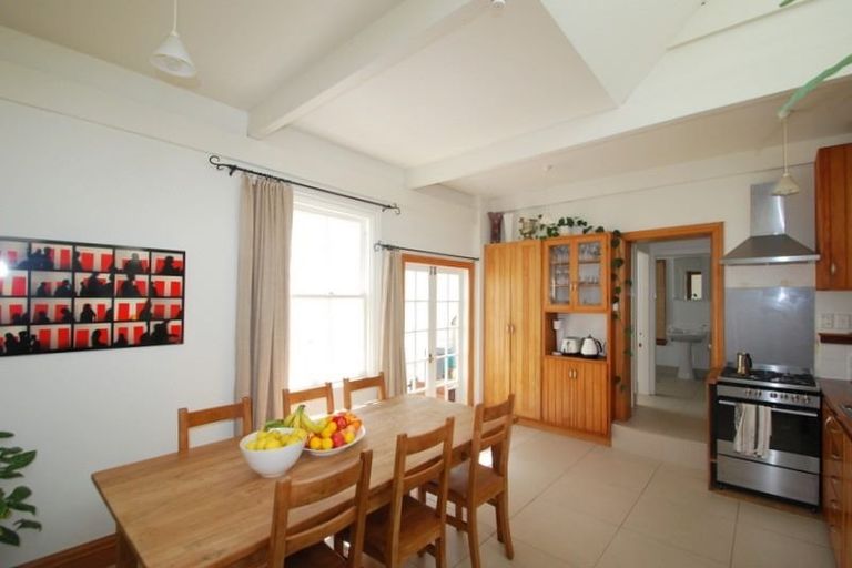 Photo of property in 20 Earls Terrace, Mount Victoria, Wellington, 6011