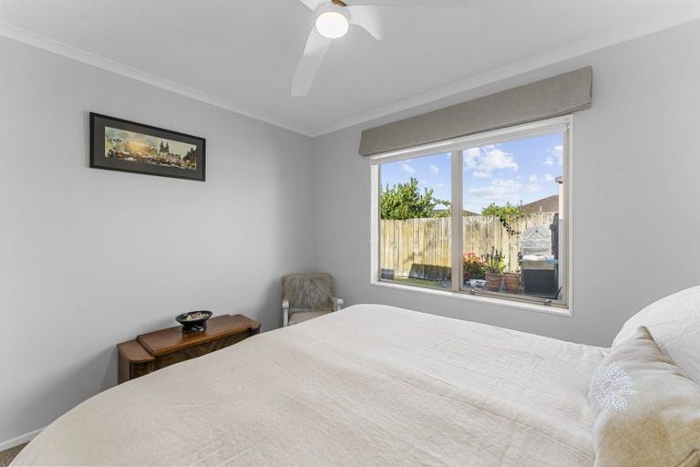 Photo of property in 29 Mcleod Place, Papamoa Beach, Papamoa, 3118