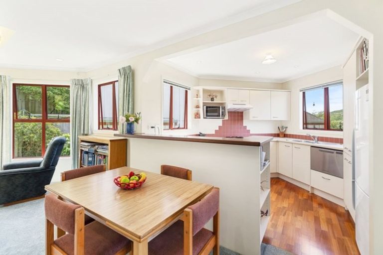 Photo of property in 297 Main Road, Tawa, Wellington, 5028