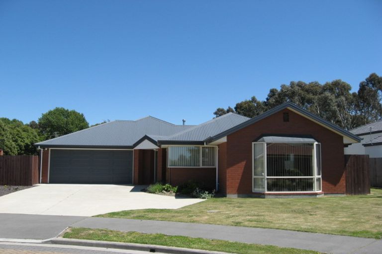Photo of property in 15 Henridge Place, Avonhead, Christchurch, 8042