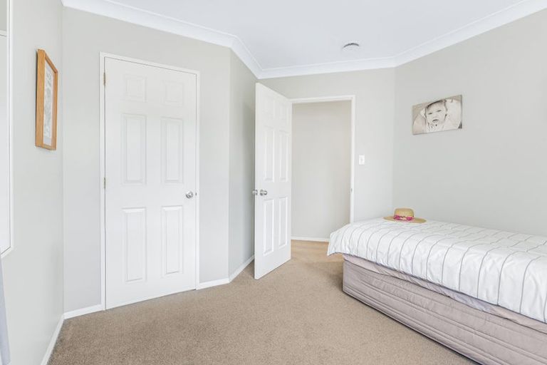 Photo of property in 5 Dallinger Street, St Andrews, Hamilton, 3200