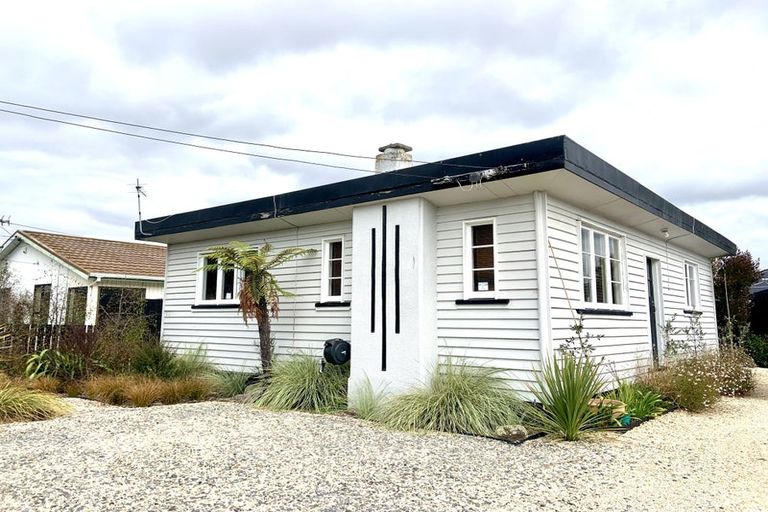 Photo of property in 276 Keyes Road, New Brighton, Christchurch, 8083