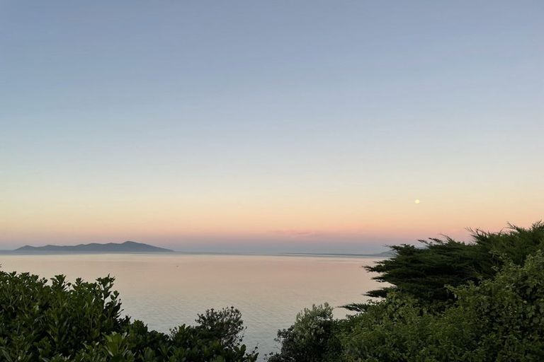 Photo of property in 1 Haunui Way, Pukerua Bay, 5026