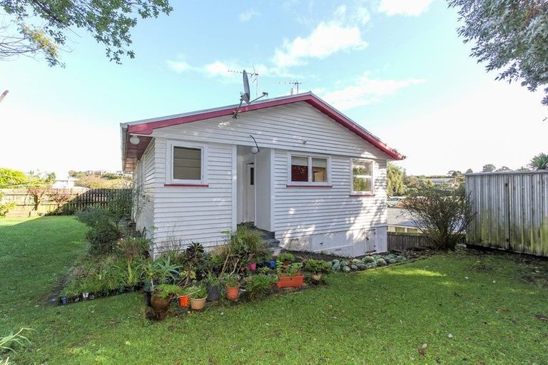 Photo of property in 9 Sardinha Place, Marfell, New Plymouth, 4310