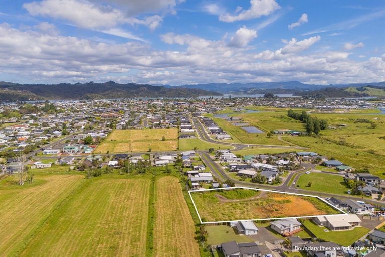 Photo of property in 18 Carina Way, Whitianga, 3510