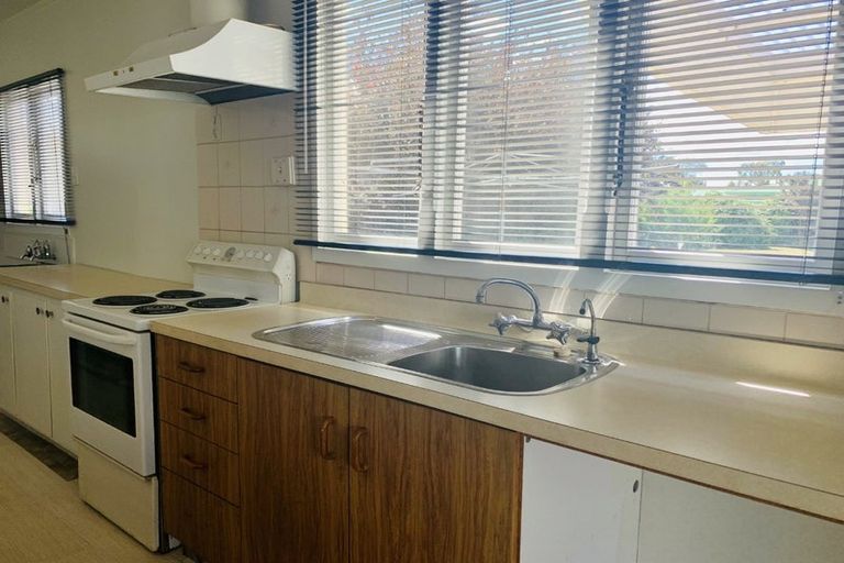 Photo of property in 24 Thyra Street, Dannevirke, 4930