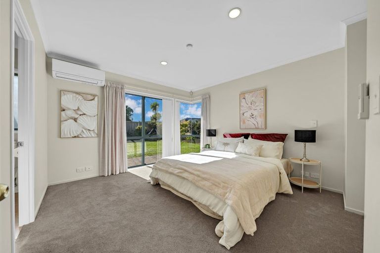 Photo of property in 3 Russett Grove, Henderson, Auckland, 0612