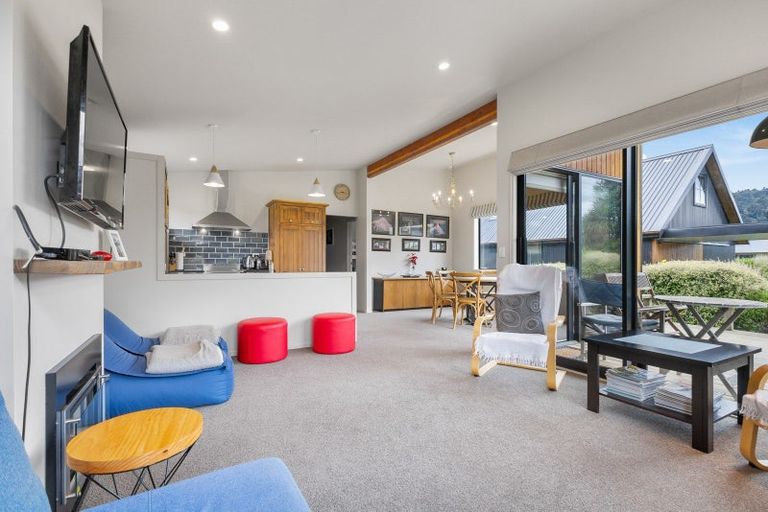 Photo of property in 22 Kowhai Heights, Ohakune, 4625