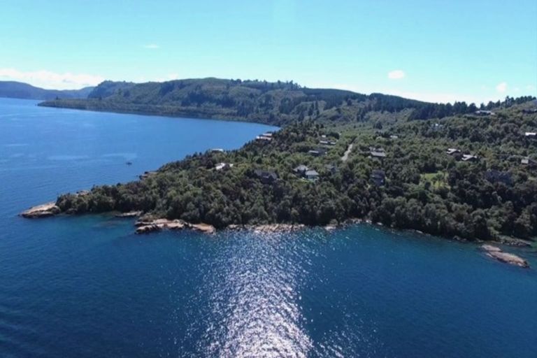 Photo of property in 4 Whakamoenga Point, Acacia Bay, Taupo, 3385