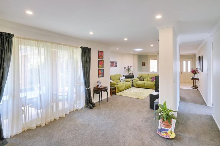 Photo of property in 9 Gibbs Drive, Woodend, 7610