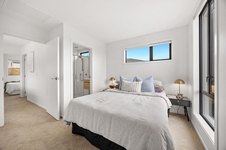 Photo of property in 30e Flaxdale Street, Birkdale, Auckland, 0626