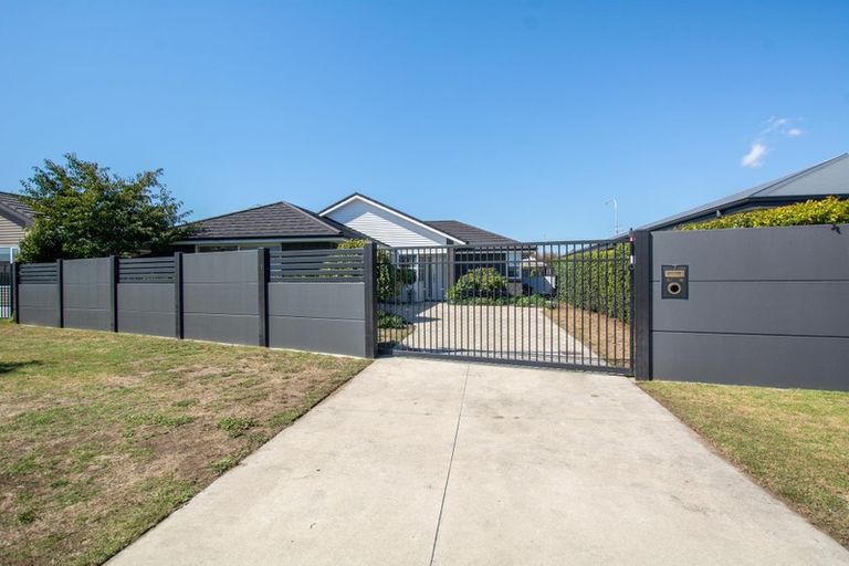Photo of property in 7 Leet Crescent, Papamoa Beach, Papamoa, 3118
