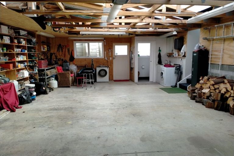 Photo of property in 30 Manor Drive, Stokes Valley, Lower Hutt, 5019