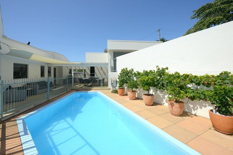 Photo of property in 185 Mount Pleasant Road, Mount Pleasant, Christchurch, 8081