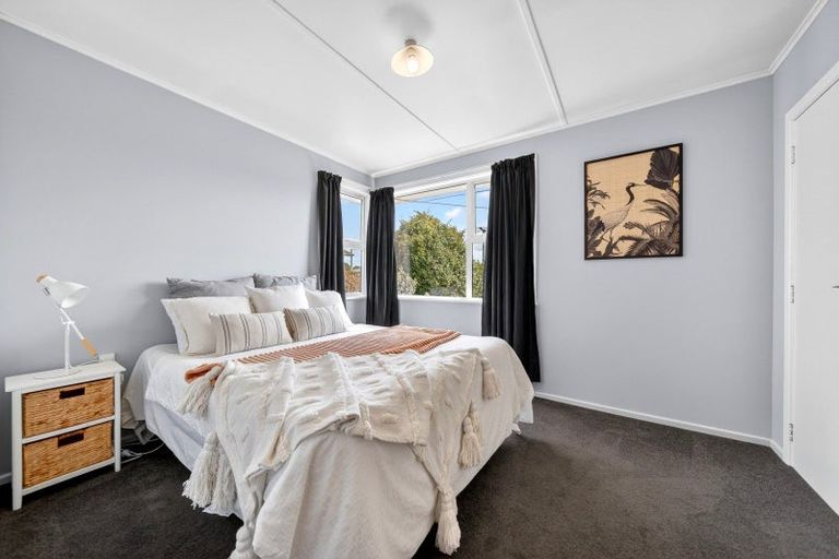 Photo of property in 26 Wavell Crescent, Lansdowne, Masterton, 5810