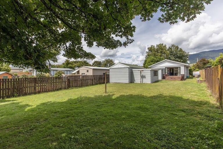 Photo of property in 11 Kutai Street, Turangi, 3334
