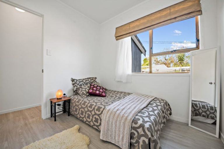 Photo of property in 3/550 Glenfield Road, Glenfield, Auckland, 0629