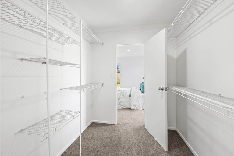 Photo of property in 37 Nicholas Gibbons Drive, Clendon Park, Auckland, 2103