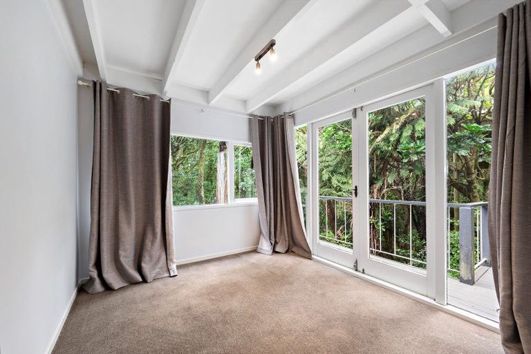 Photo of property in 3 Mamaku Grove, Khandallah, Wellington, 6035