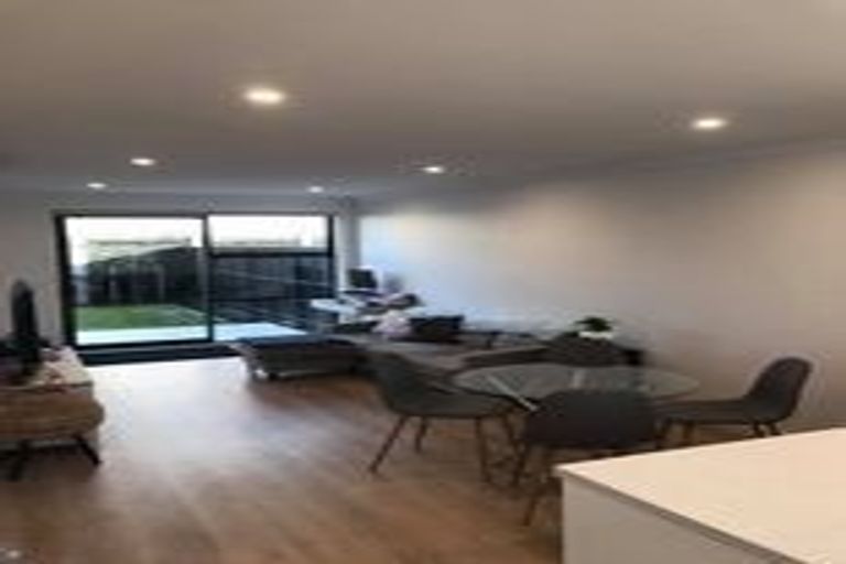 Photo of property in 35a O'meara Street, Swanson, Auckland, 0614