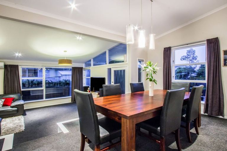 Photo of property in 11 Allington Road, Massey, Auckland, 0614