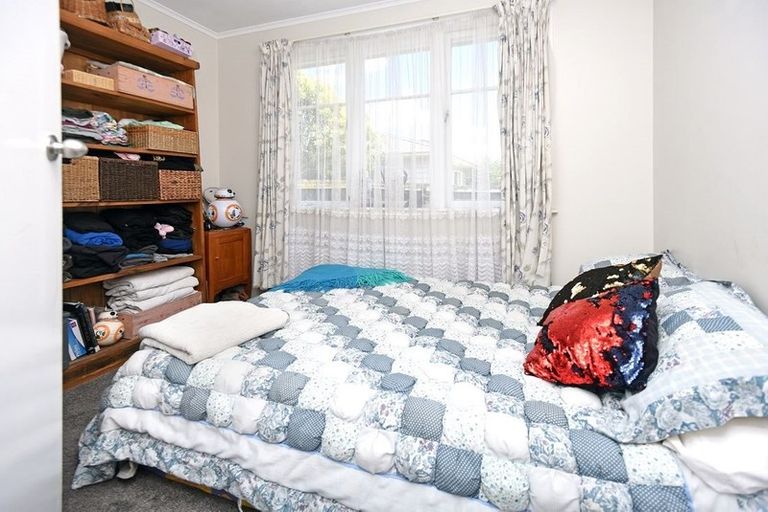 Photo of property in 98 Mahia Road, Manurewa, Auckland, 2102