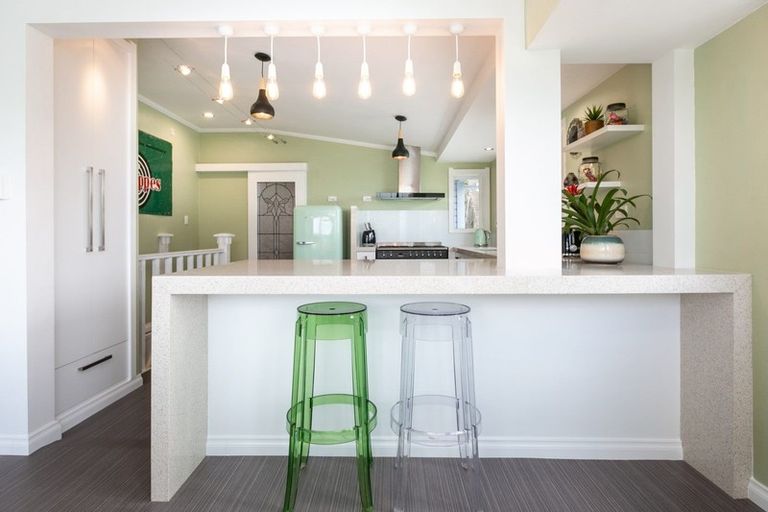 Photo of property in 13 Fitzroy Road, Bluff Hill, Napier, 4110