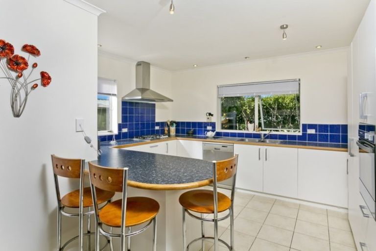 Photo of property in 17 Te Wharau Drive, Greenhithe, Auckland, 0632