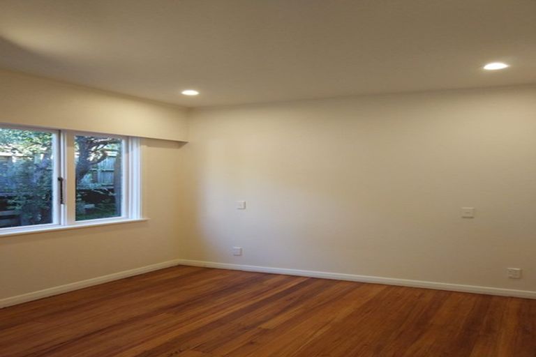 Photo of property in 65 Tannadyce Street, Strathmore Park, Wellington, 6022